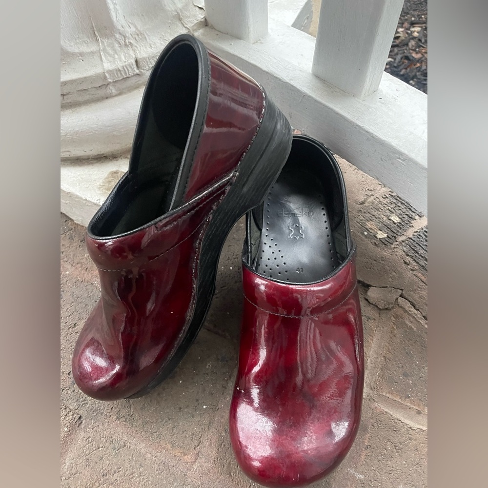 Dansko red patent leather Clogs